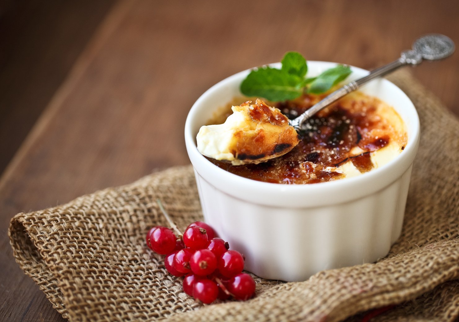 Creme Brulee (Cream Brulee, Burnt Cream)